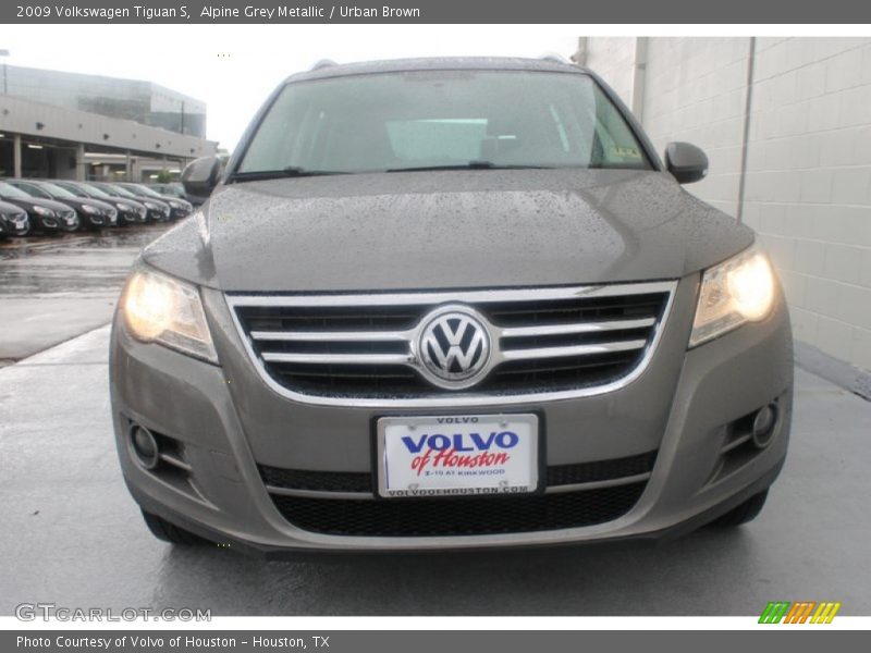 Alpine Grey Metallic / Urban Brown 2009 Volkswagen Tiguan S