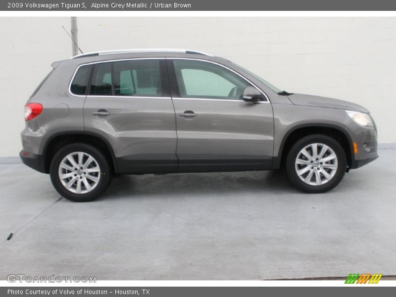 Alpine Grey Metallic / Urban Brown 2009 Volkswagen Tiguan S