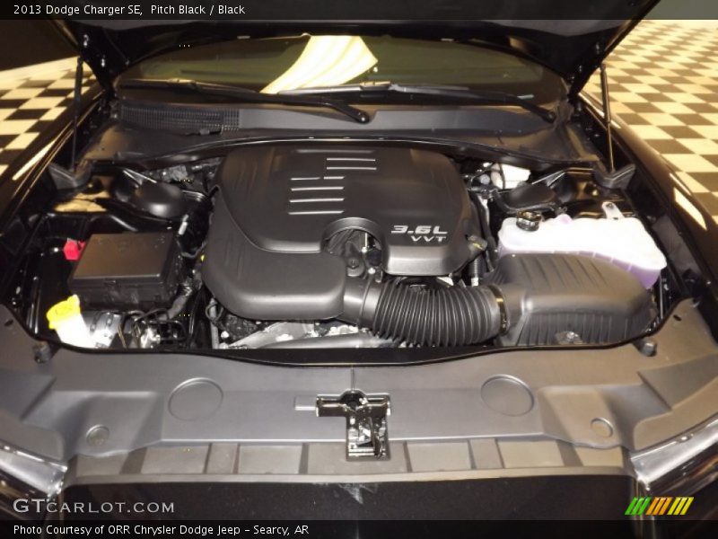 Pitch Black / Black 2013 Dodge Charger SE