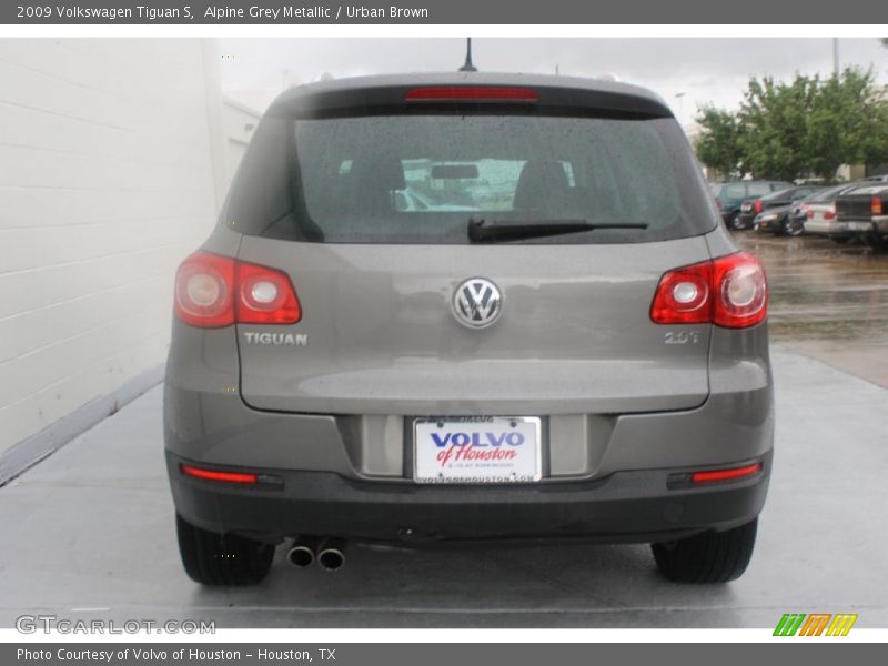 Alpine Grey Metallic / Urban Brown 2009 Volkswagen Tiguan S