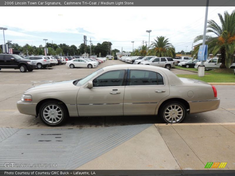 Cashmere Tri-Coat / Medium Light Stone 2006 Lincoln Town Car Signature