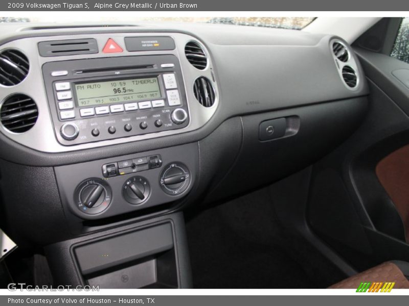 Alpine Grey Metallic / Urban Brown 2009 Volkswagen Tiguan S