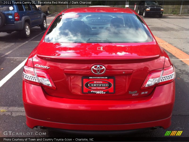 Barcelona Red Metallic / Dark Charcoal 2011 Toyota Camry SE