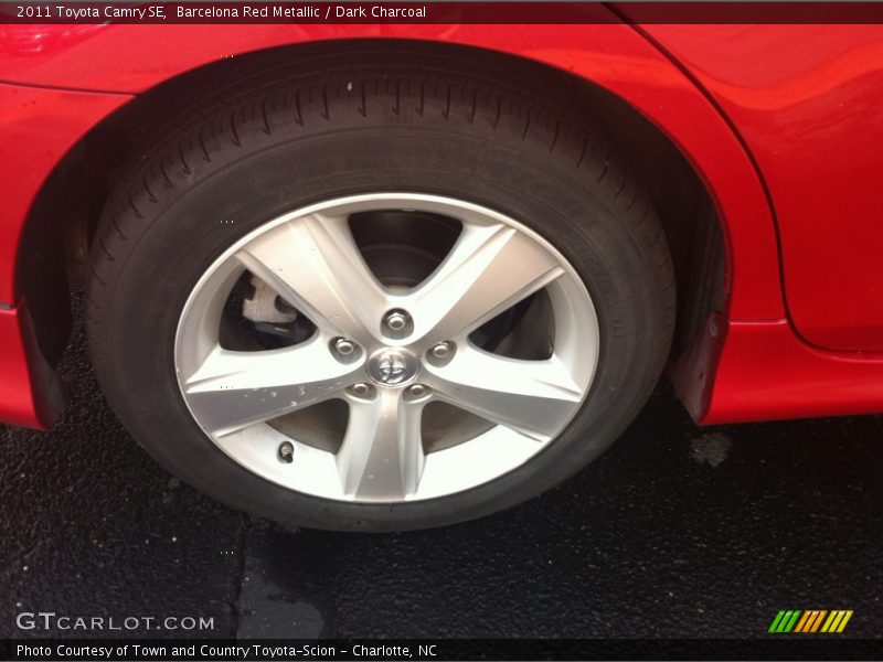 Barcelona Red Metallic / Dark Charcoal 2011 Toyota Camry SE