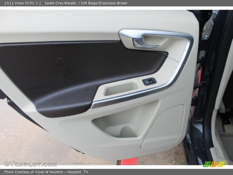 Savile Grey Metallic / Soft Beige/Esspresso Brown 2011 Volvo XC60 3.2
