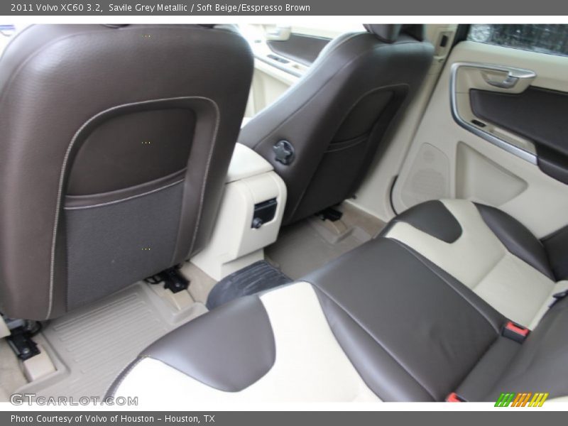 Savile Grey Metallic / Soft Beige/Esspresso Brown 2011 Volvo XC60 3.2