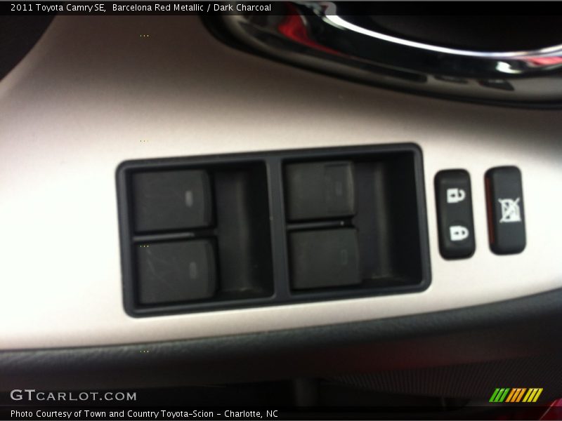 Barcelona Red Metallic / Dark Charcoal 2011 Toyota Camry SE