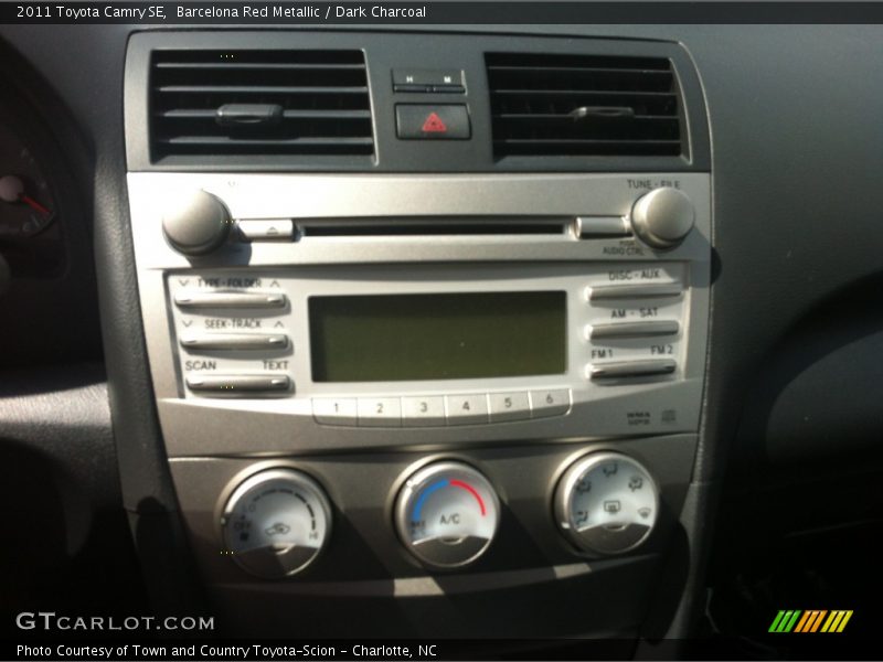 Barcelona Red Metallic / Dark Charcoal 2011 Toyota Camry SE