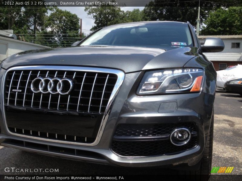 Daytona Gray Pearl Effect / Black 2012 Audi Q5 3.2 FSI quattro