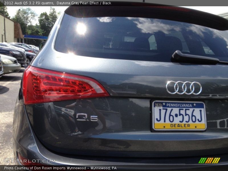 Daytona Gray Pearl Effect / Black 2012 Audi Q5 3.2 FSI quattro