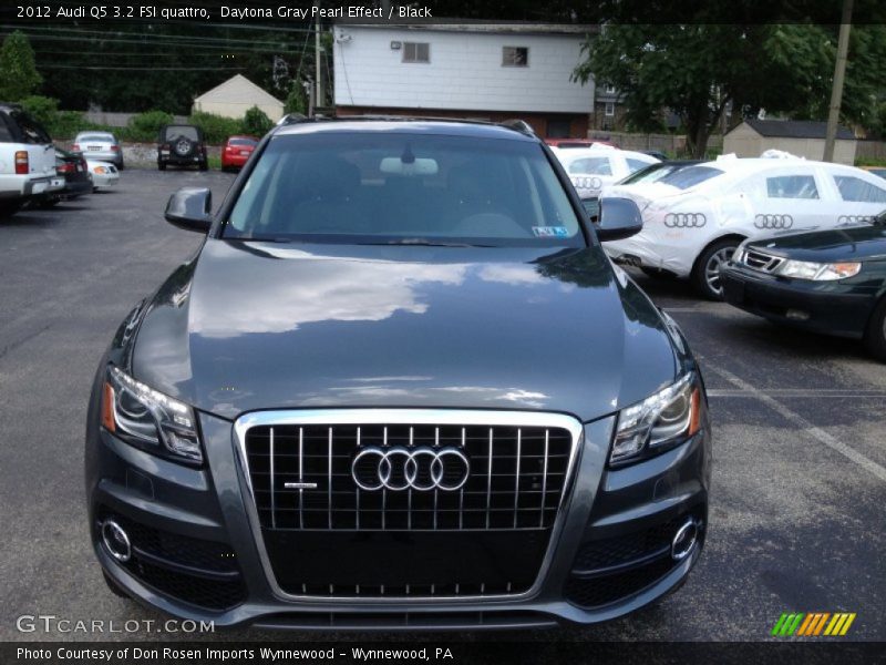 Daytona Gray Pearl Effect / Black 2012 Audi Q5 3.2 FSI quattro