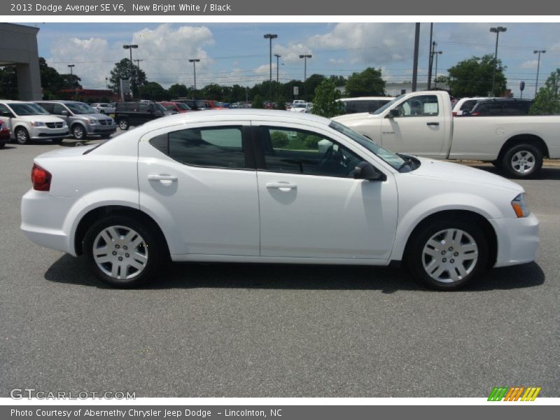 New Bright White / Black 2013 Dodge Avenger SE V6