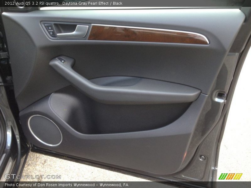 Daytona Gray Pearl Effect / Black 2012 Audi Q5 3.2 FSI quattro