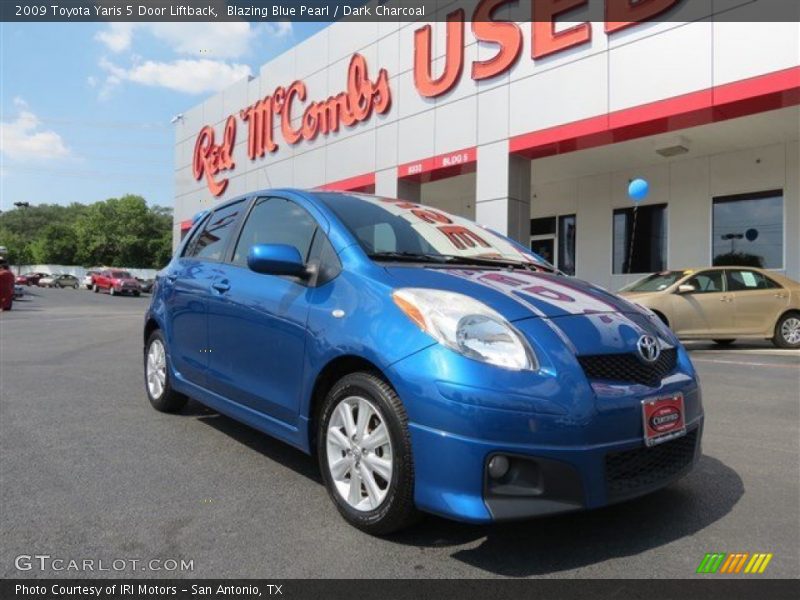 Blazing Blue Pearl / Dark Charcoal 2009 Toyota Yaris 5 Door Liftback