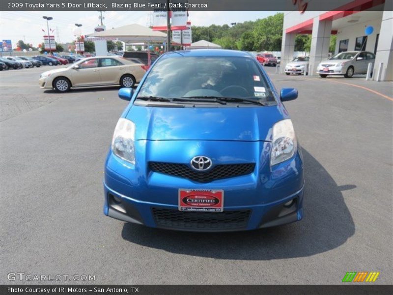 Blazing Blue Pearl / Dark Charcoal 2009 Toyota Yaris 5 Door Liftback