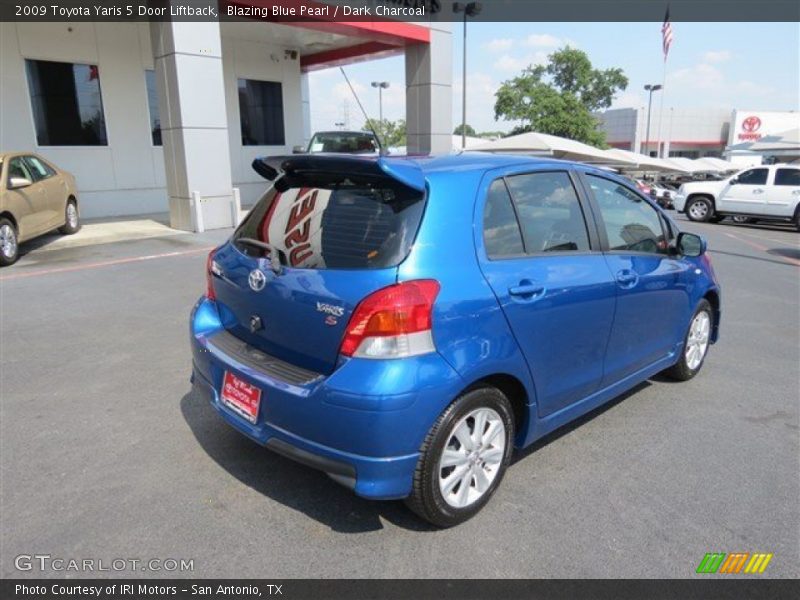 Blazing Blue Pearl / Dark Charcoal 2009 Toyota Yaris 5 Door Liftback