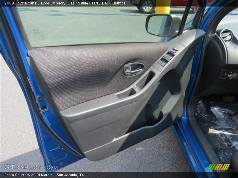 Blazing Blue Pearl / Dark Charcoal 2009 Toyota Yaris 5 Door Liftback