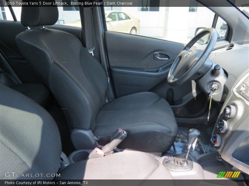 Blazing Blue Pearl / Dark Charcoal 2009 Toyota Yaris 5 Door Liftback