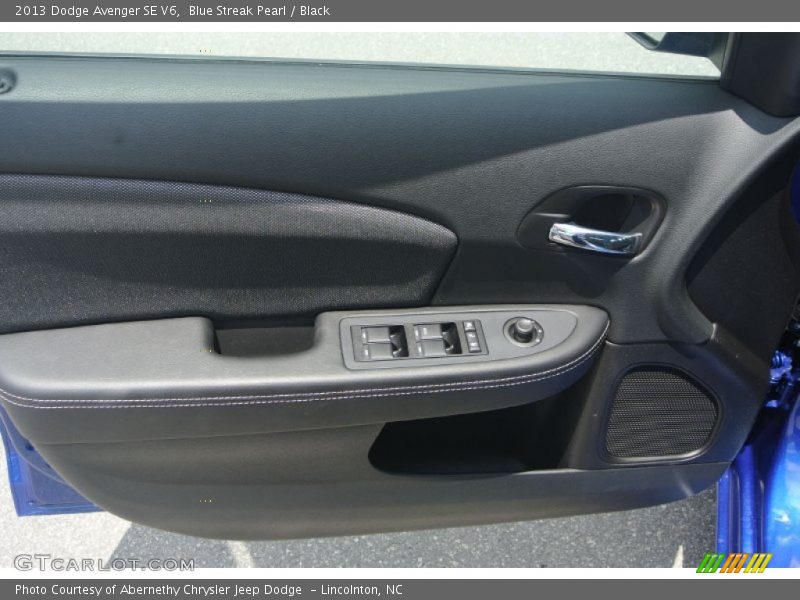 Blue Streak Pearl / Black 2013 Dodge Avenger SE V6