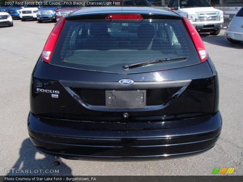 Pitch Black / Charcoal/Light Flint 2007 Ford Focus ZX3 SE Coupe