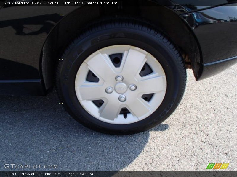 Pitch Black / Charcoal/Light Flint 2007 Ford Focus ZX3 SE Coupe