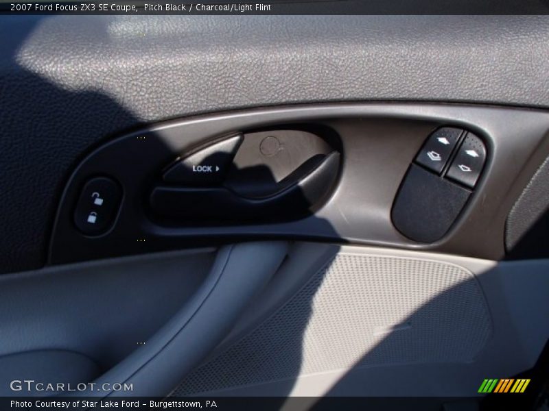 Pitch Black / Charcoal/Light Flint 2007 Ford Focus ZX3 SE Coupe