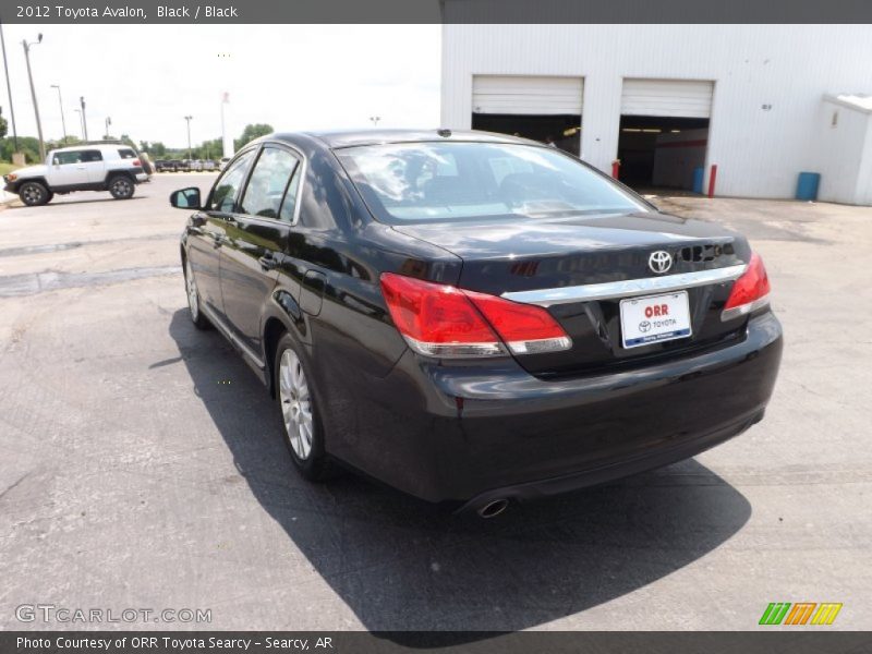 Black / Black 2012 Toyota Avalon