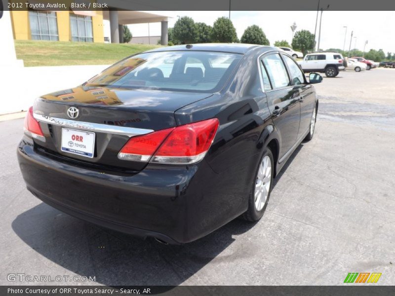 Black / Black 2012 Toyota Avalon