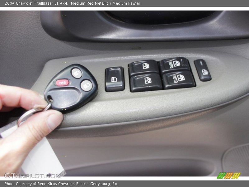 Medium Red Metallic / Medium Pewter 2004 Chevrolet TrailBlazer LT 4x4