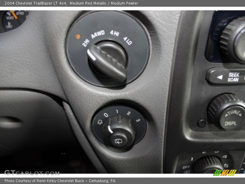 Medium Red Metallic / Medium Pewter 2004 Chevrolet TrailBlazer LT 4x4