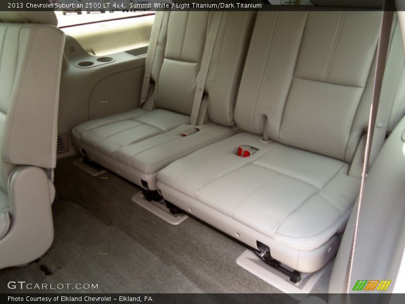 Summit White / Light Titanium/Dark Titanium 2013 Chevrolet Suburban 2500 LT 4x4