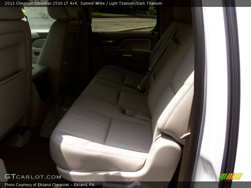 Summit White / Light Titanium/Dark Titanium 2013 Chevrolet Suburban 2500 LT 4x4