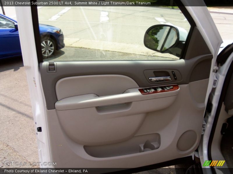 Summit White / Light Titanium/Dark Titanium 2013 Chevrolet Suburban 2500 LT 4x4