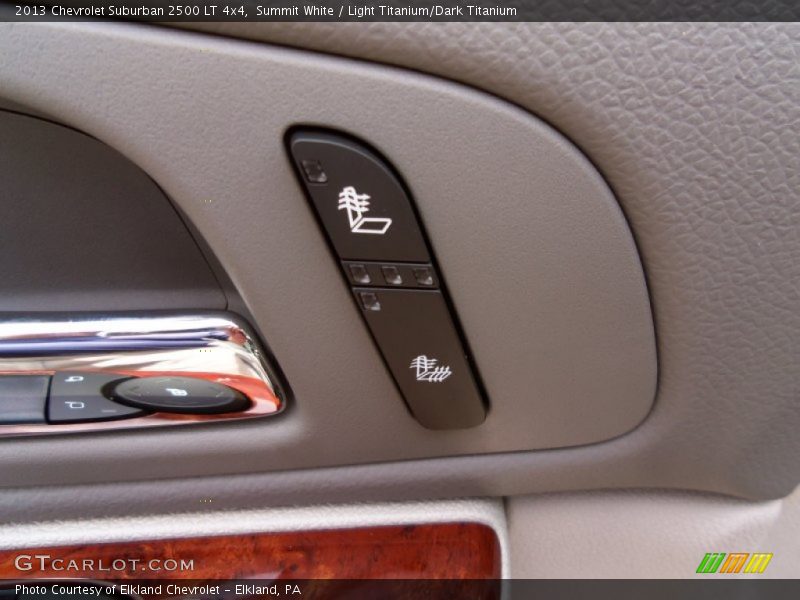 Summit White / Light Titanium/Dark Titanium 2013 Chevrolet Suburban 2500 LT 4x4