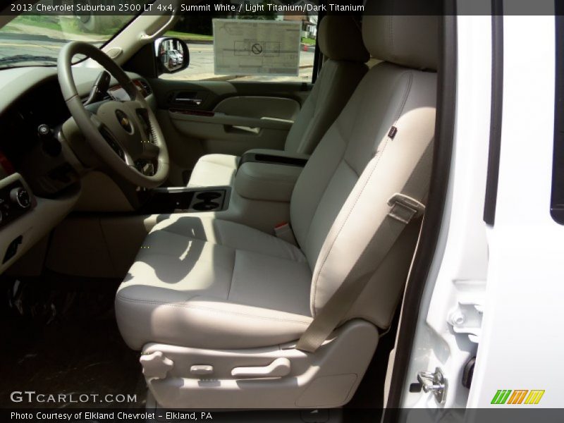 Summit White / Light Titanium/Dark Titanium 2013 Chevrolet Suburban 2500 LT 4x4