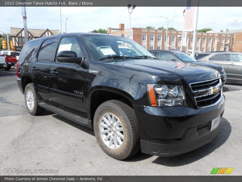 Front 3/4 View of 2013 Tahoe Hybrid 4x4