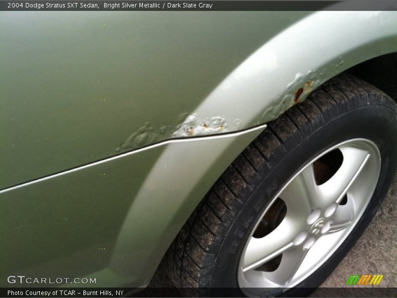 Bright Silver Metallic / Dark Slate Gray 2004 Dodge Stratus SXT Sedan