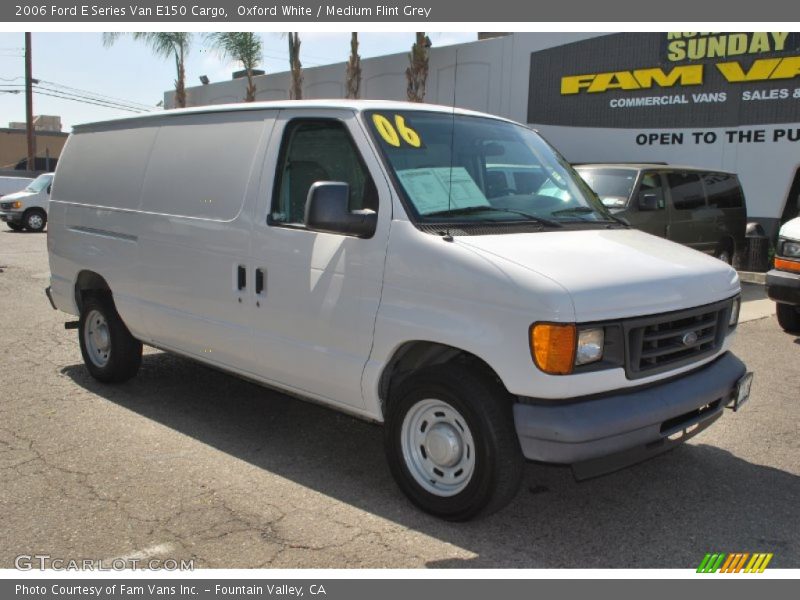 Oxford White / Medium Flint Grey 2006 Ford E Series Van E150 Cargo