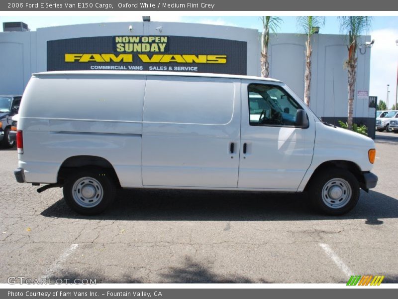 Oxford White / Medium Flint Grey 2006 Ford E Series Van E150 Cargo