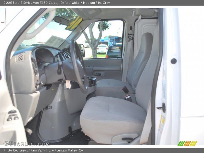 Oxford White / Medium Flint Grey 2006 Ford E Series Van E150 Cargo