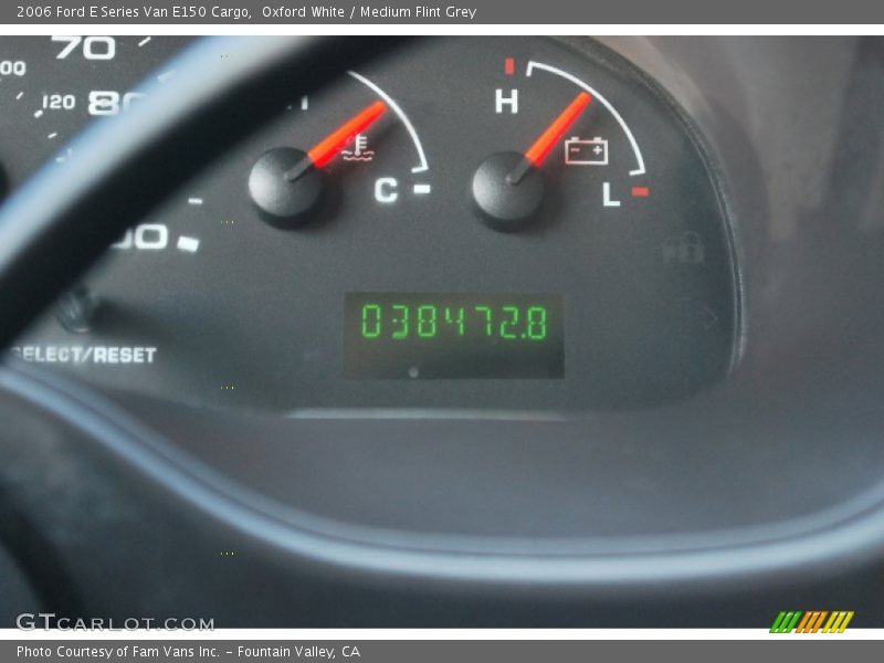 Oxford White / Medium Flint Grey 2006 Ford E Series Van E150 Cargo