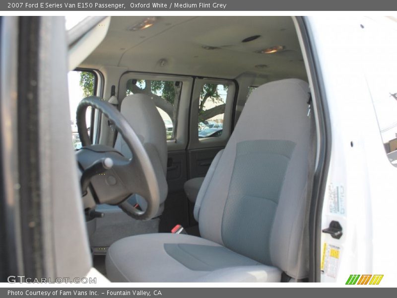 Oxford White / Medium Flint Grey 2007 Ford E Series Van E150 Passenger