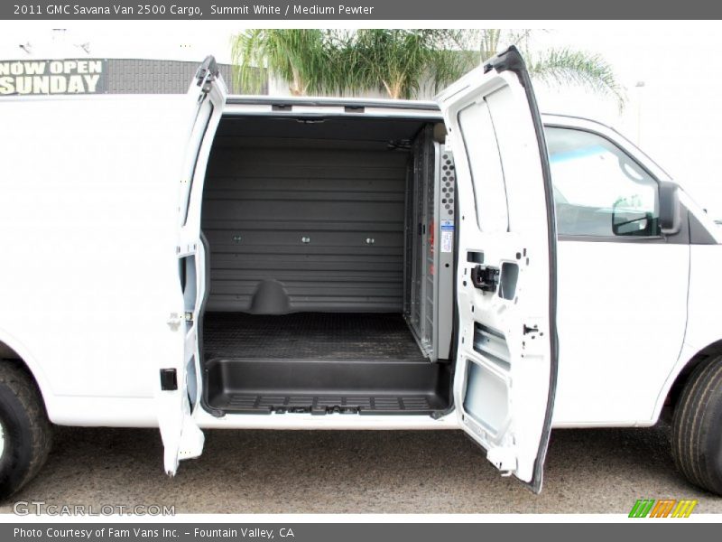 Summit White / Medium Pewter 2011 GMC Savana Van 2500 Cargo