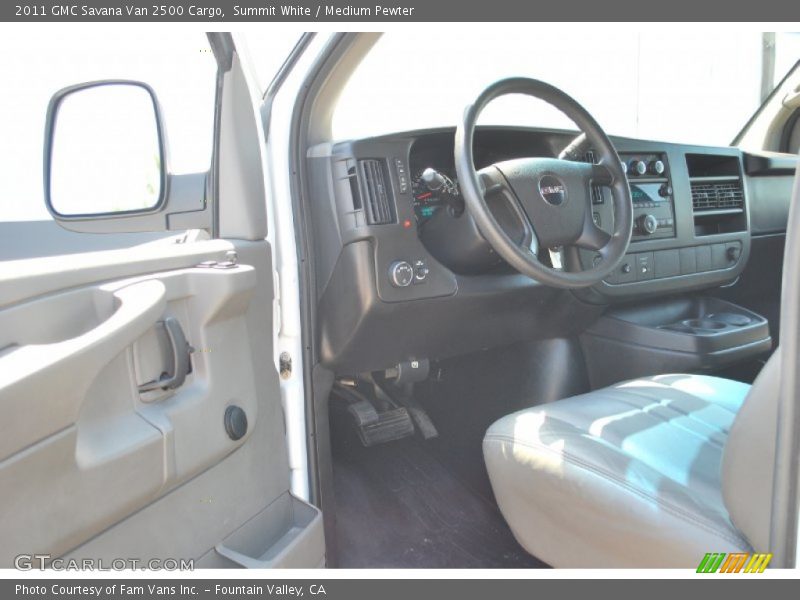 Summit White / Medium Pewter 2011 GMC Savana Van 2500 Cargo
