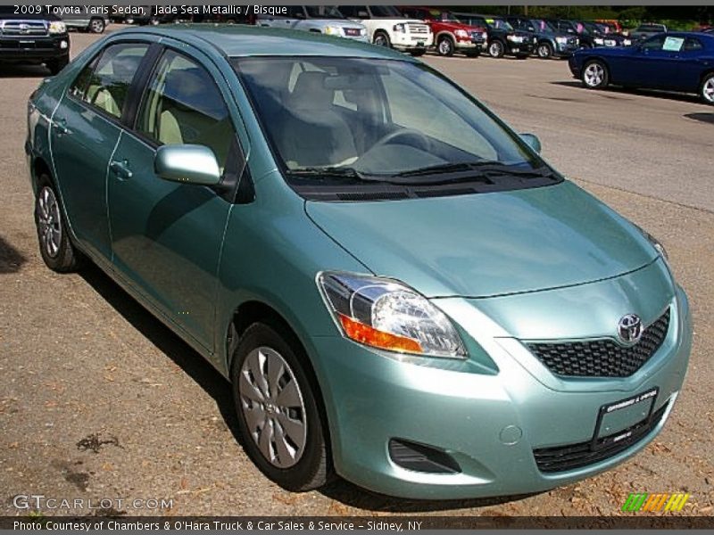 Jade Sea Metallic / Bisque 2009 Toyota Yaris Sedan