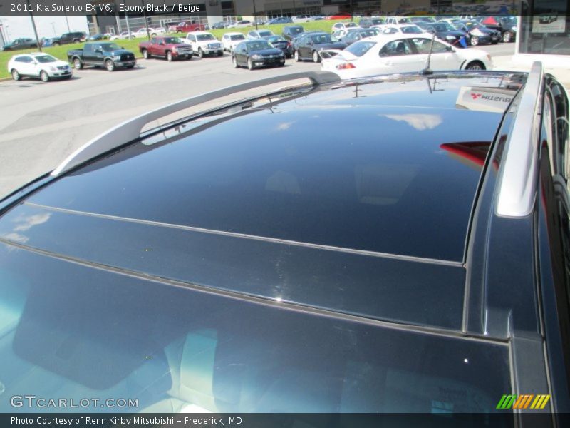 Ebony Black / Beige 2011 Kia Sorento EX V6