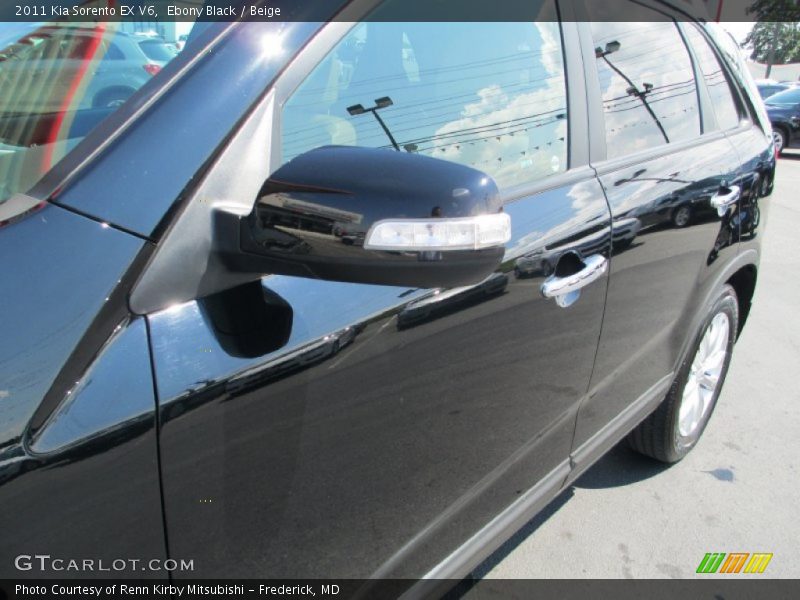 Ebony Black / Beige 2011 Kia Sorento EX V6