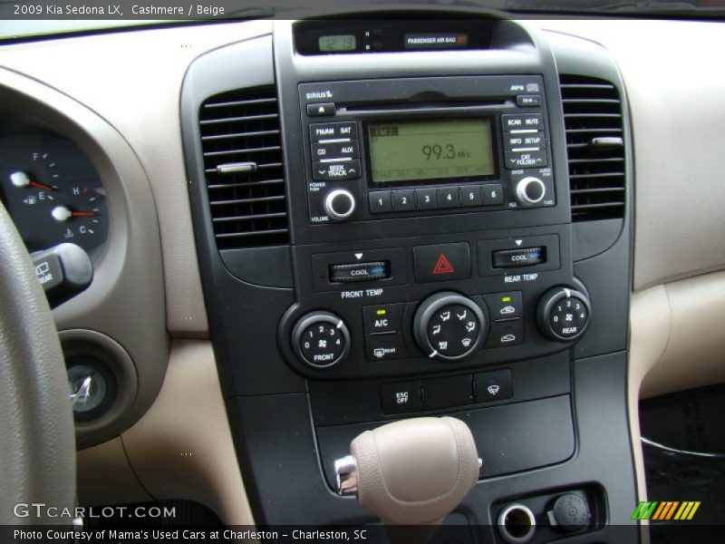 Cashmere / Beige 2009 Kia Sedona LX