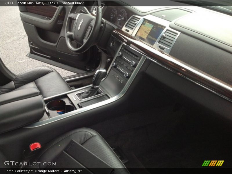 Black / Charcoal Black 2011 Lincoln MKS AWD