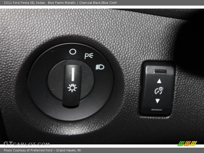 Blue Flame Metallic / Charcoal Black/Blue Cloth 2011 Ford Fiesta SEL Sedan